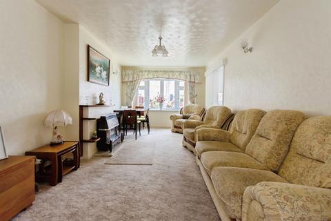 3 bedroom end of terrace house for sale, Pinewood Drive, BIRMINGHAM