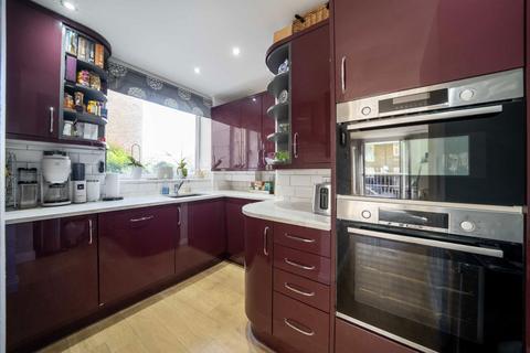 5 bedroom flat for sale, Pelling Street, London E14