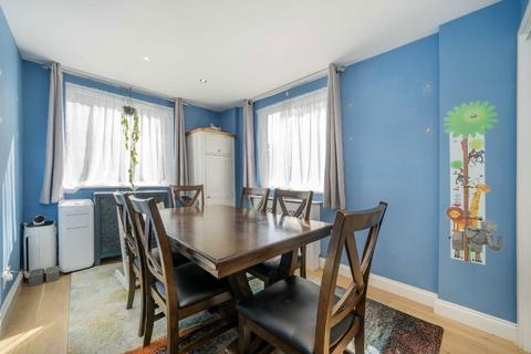 5 bedroom flat for sale, Pelling Street, London E14