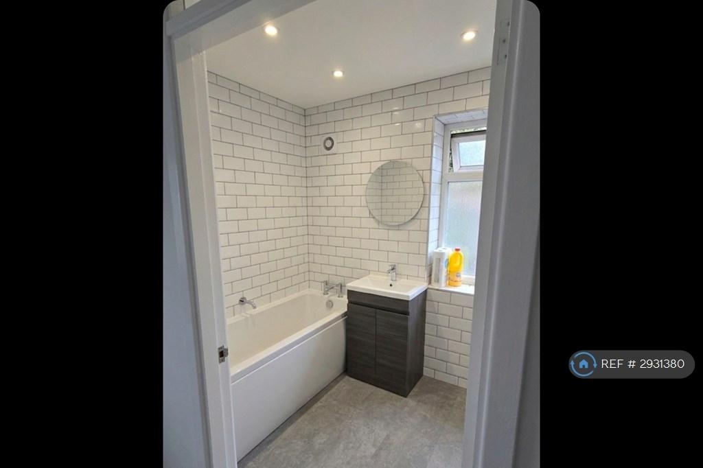 Beechwood Gardens, Liverpool, L19 – pohled 2