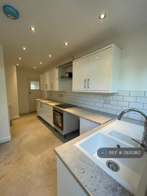 Beechwood Gardens, Liverpool, L19 – další