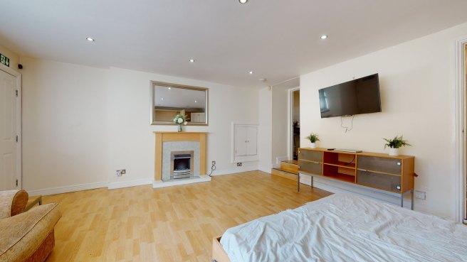 Westgate Road – pohled 2