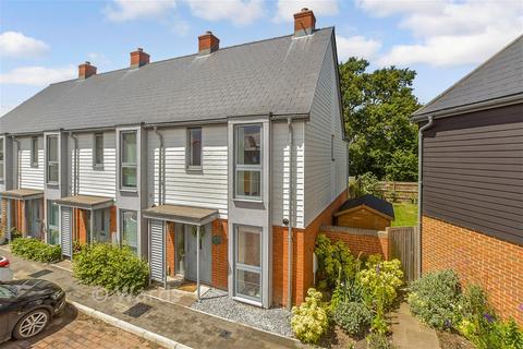 2 bedroom end of terrace house for sale, Ringlet Close, Ashford TN24