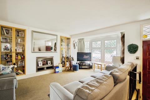undefined, Lake House Road, London, E11