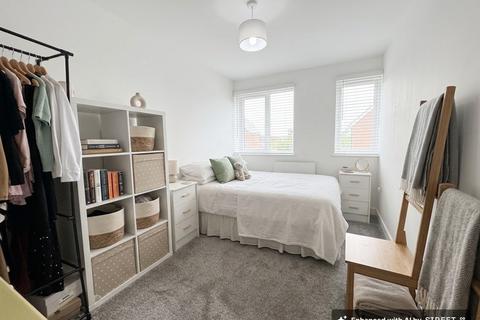 2 bedroom flat to rent, Parklands, Denmead, PO7