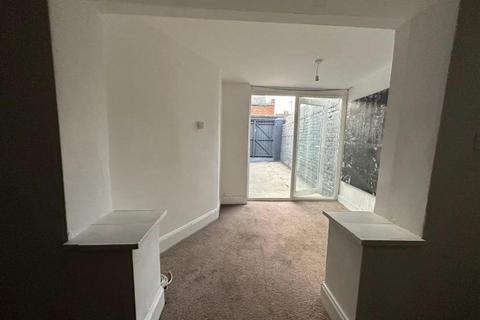 3 bedroom terraced bungalow to rent, Garfield Street, Sunderland, SR4