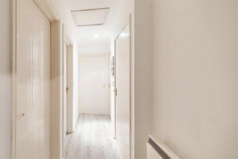 2 bedroom apartment for sale, Mercer Close, Larkfield, Aylesford