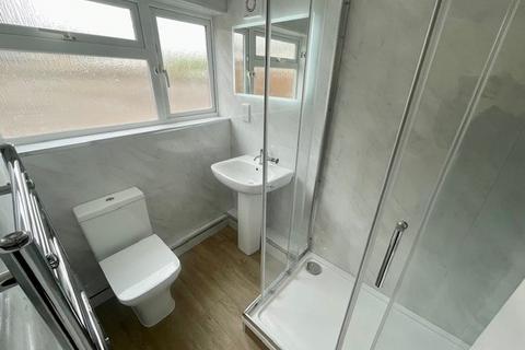 1 bedroom in a house share to rent, Greenheath Road, Cannock, WS12