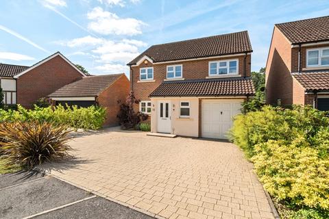 4 bedroom detached house to rent, Furnival Close, Virginia Water GU25