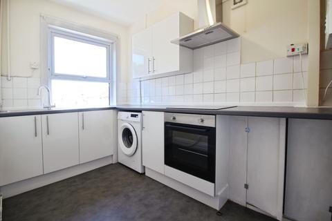 2 bedroom maisonette to rent, 48 Eastcott Hill, Swindon SN1