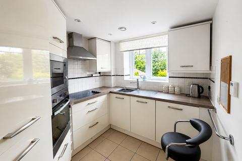 2 bedroom flat for sale, Little Common Road, Bexhill on Sea TN39