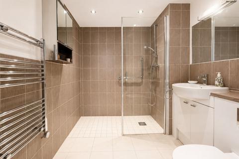 2 bedroom flat for sale, Little Common Road, Bexhill on Sea TN39