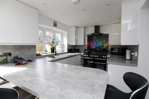 4 bedroom detached house for sale, Heathfield Gardens, Robertsbridge