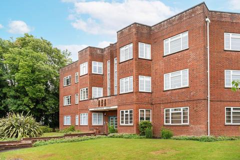 Flat - Sandringham Court, Norwich