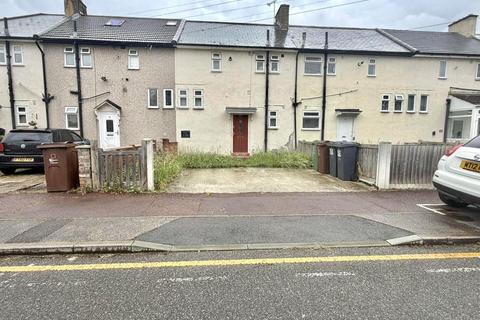 Bushway, Dagenham RM8