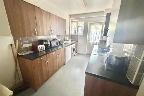 2 bedroom house for sale, Bushway, Dagenham RM8
