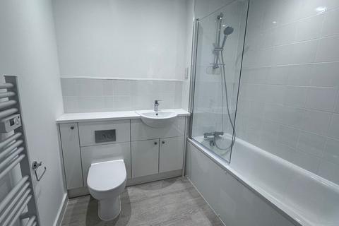 1 bedroom penthouse to rent, Armstrong House, Fletton Quays, Peterborough