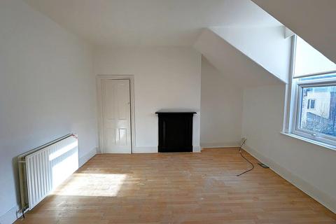 2 bedroom flat to rent, Roseville Street, Sunderland, SR4