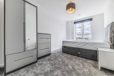 2 bedroom apartment to rent, at Fresh Wharf, 72 The Halcyon, 6 Drydock Square IG11