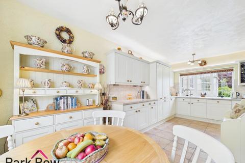 5 bedroom detached house for sale, High Street, South Milford, Leeds