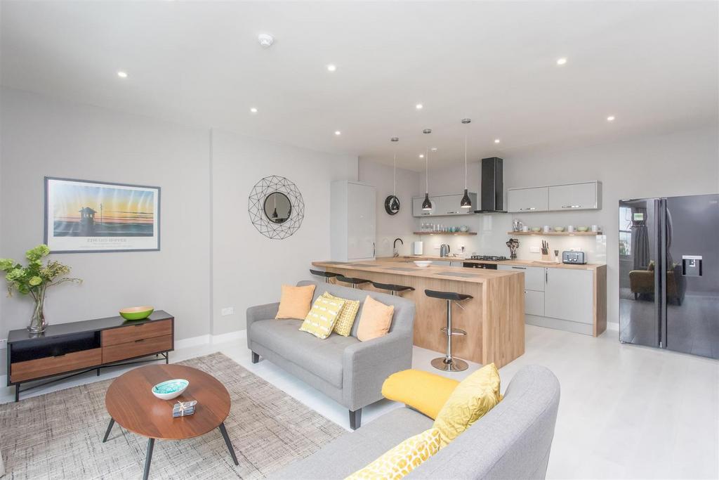 Apartment in Brighton, Brunswick - View 3