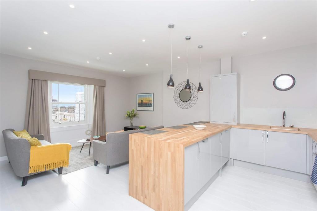 Apartment in Brighton, Brunswick - More