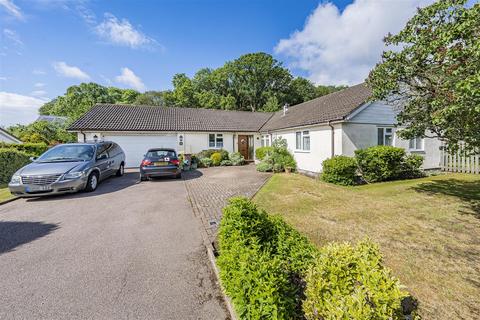 4 bedroom detached bungalow for sale, Park Street Lane, Park Street, St. Albans