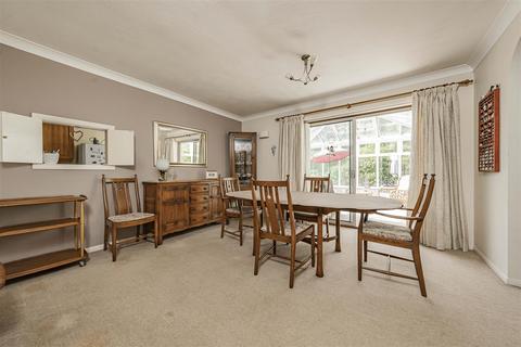 4 bedroom detached bungalow for sale, Park Street Lane, Park Street, St. Albans