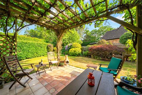 4 bedroom detached house for sale, Woodstock, West Clandon, Surrey, GU4