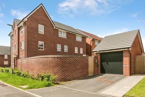 4 bedroom townhouse for sale, Sunnyside Close, Macclesfield, Cheshire, SK11