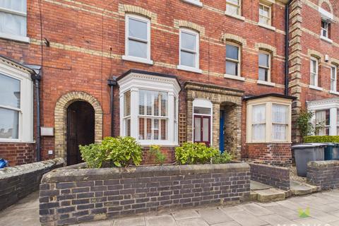 4 bedroom terraced house for sale, Moreton Crescent, Shrewsbury