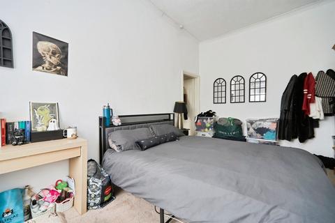 1 bedroom terraced house for sale, Burton Street, Farsley, Pudsey