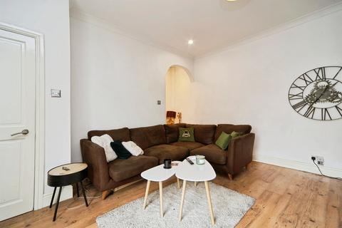 1 bedroom terraced house for sale, Burton Street, Farsley, Pudsey