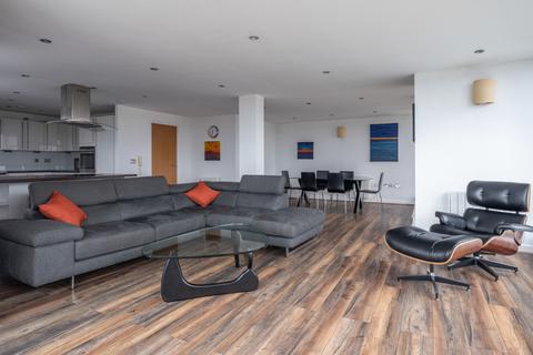 3 bedroom penthouse for sale, Mill Road, Gateshead NE8
