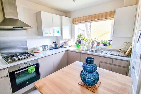 5 bedroom townhouse to rent, Potter Close, London, SE2