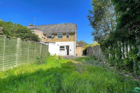 2 bedroom end of terrace house for sale, The Street, Newnham, ME9