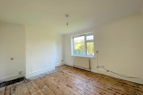 2 bedroom end of terrace house for sale, The Street, Newnham, ME9