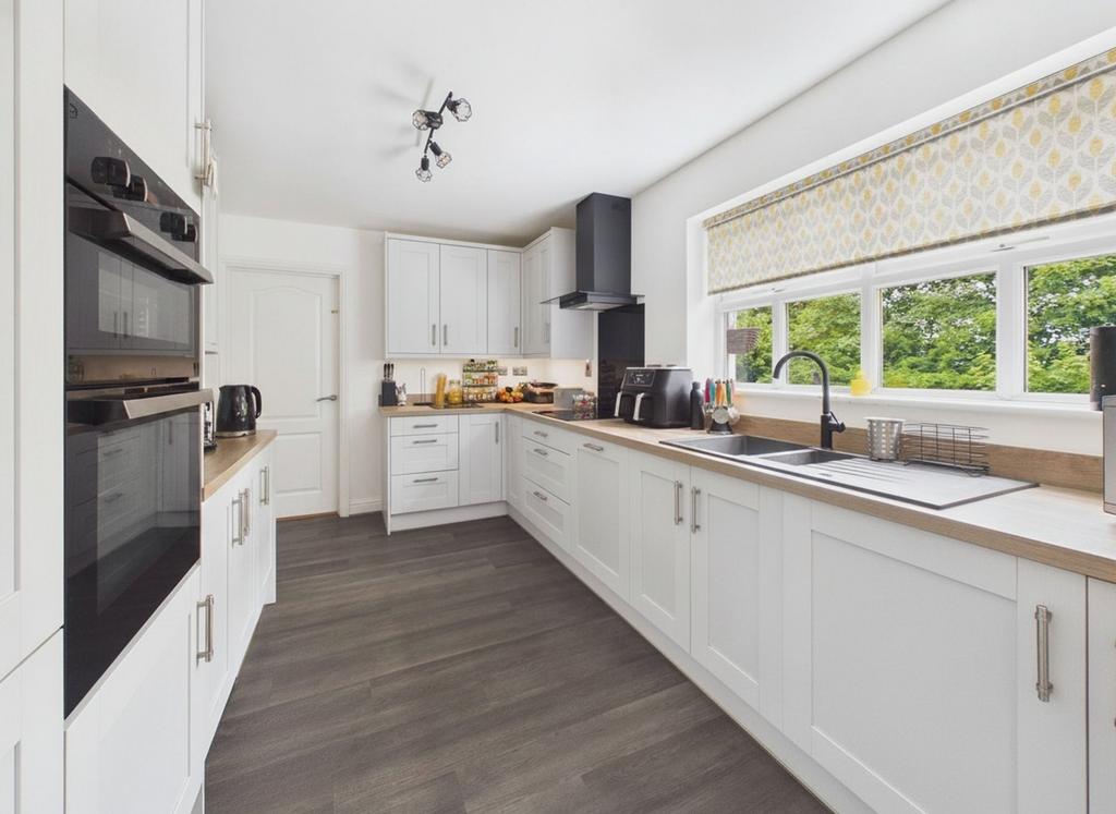 House in Gedling - View 3