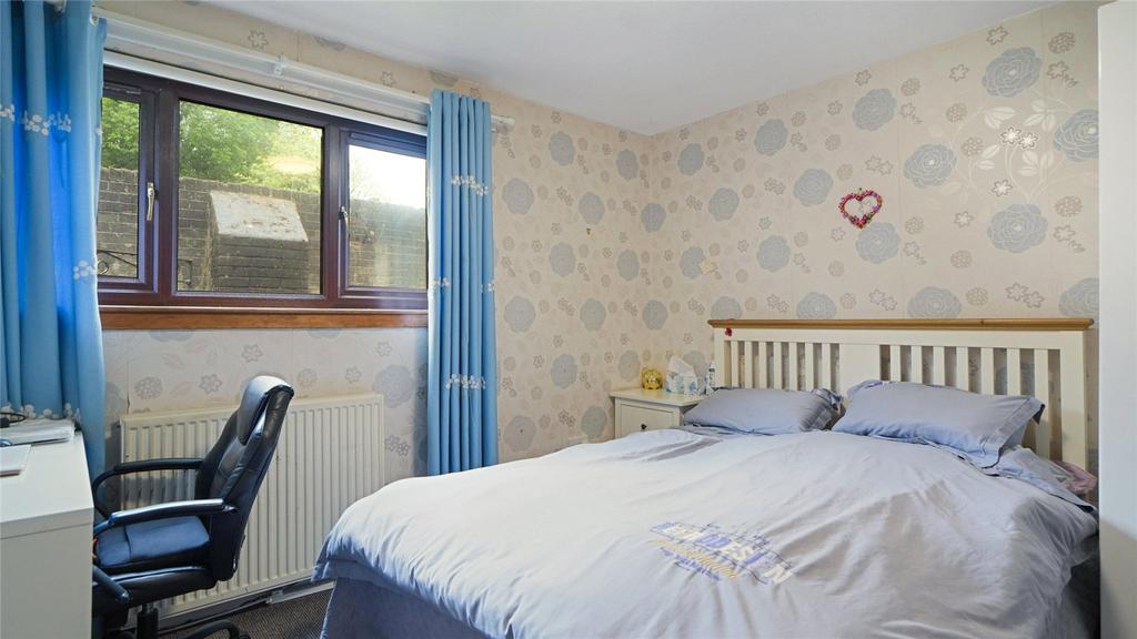 Kincardine Drive, Bishopbriggs, Glasgow, East Dunbartonshire, G64 - More