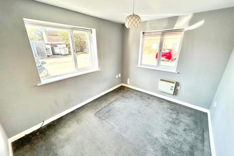 2 bedroom flat to rent, Langdale Grove, Corby NN17