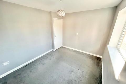 2 bedroom flat to rent, Langdale Grove, Corby NN17