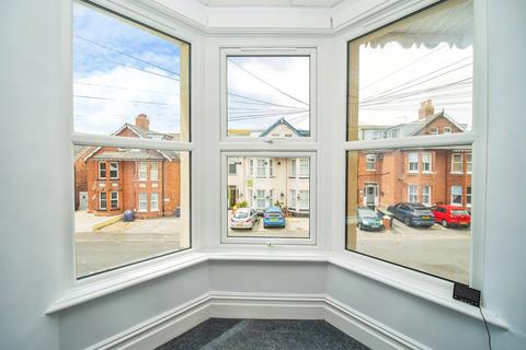 2 bedroom flat for sale, Holland Road, Weymouth, Dorset, DT4