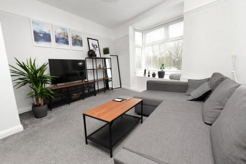 2 bedroom flat to rent, Priory Crescent, Hampshire PO4