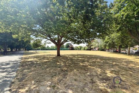 2 bedroom flat to rent, Priory Crescent, Hampshire PO4