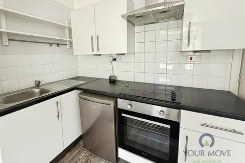 2 bedroom flat to rent, Priory Crescent, Hampshire PO4