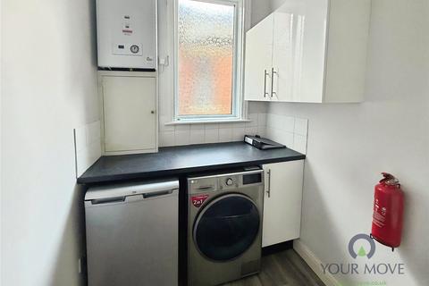 2 bedroom flat to rent, Priory Crescent, Hampshire PO4