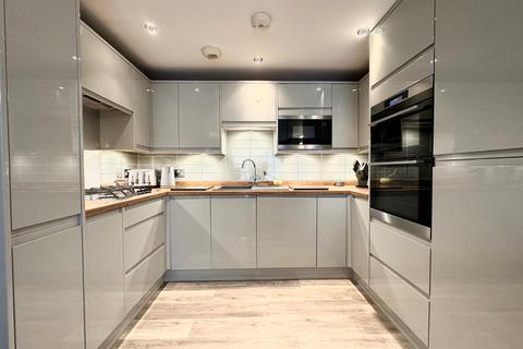 2 bedroom apartment to rent, Stirling House, Portsmouth, PO2