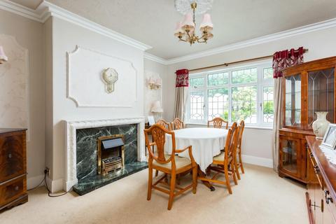 3 bedroom semi-detached house for sale, Southlands Drive, Leeds LS17