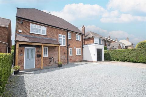 4 bedroom detached house for sale, Spencers Way, Driffield