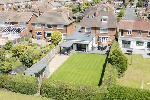 4 bedroom detached house for sale, Spencers Way, Driffield